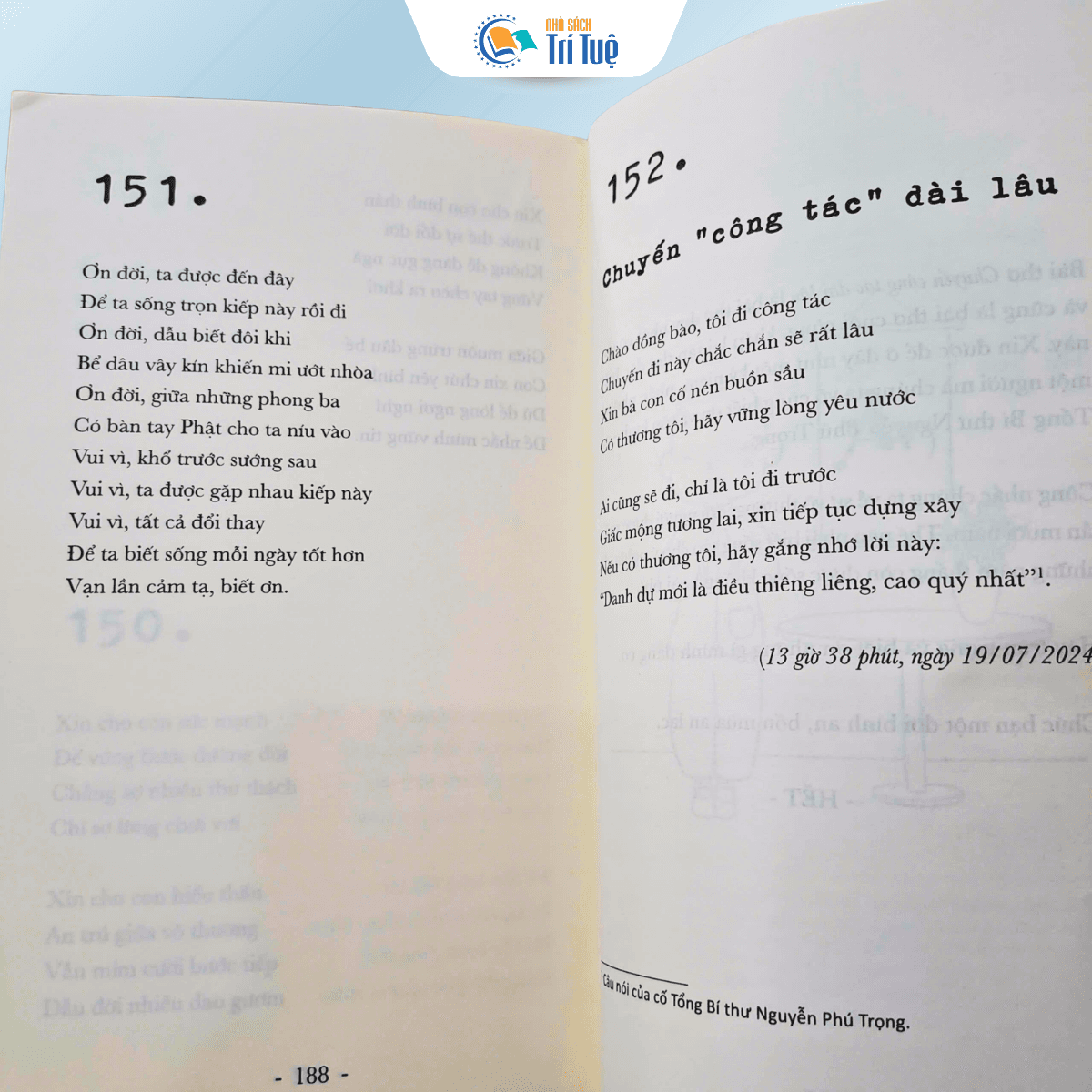 Đóa Hoa Tỉnh Thức Nở Giữa Vô Thường